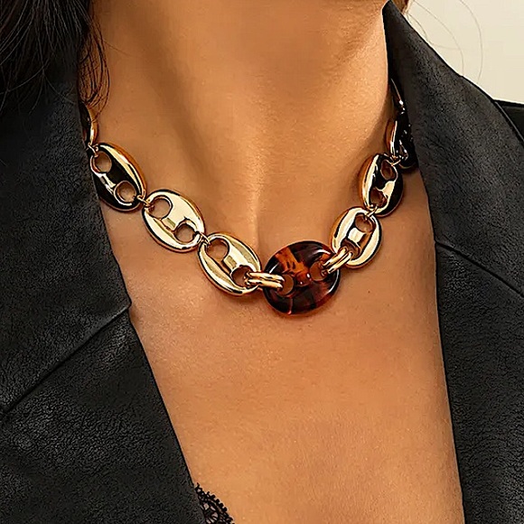Gold Mariner Pignose Coffee Bean Exaggerated Statement Necklace - Picture 5 of 13